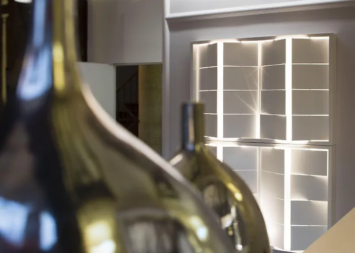 Jacques De MolayHotel Parijs